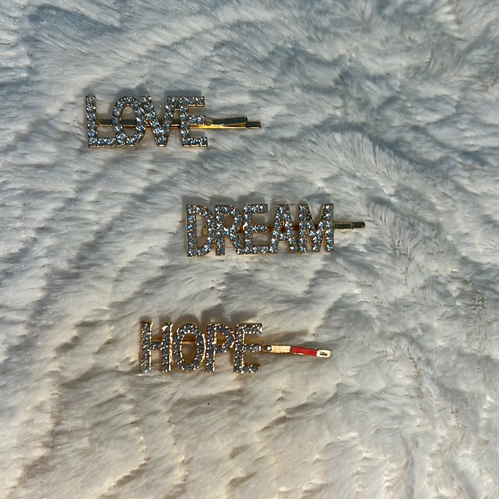 Sparkling LOVE DREAM HOPE Hair clips